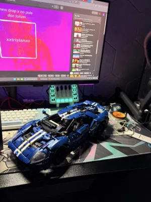 Lego  Ford gt  سيارة فقط مركبة جديدة وفي حالة فوق الممتازة