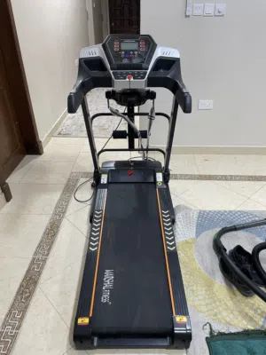 للبيع جهاز مشي مع جهاز تدليك