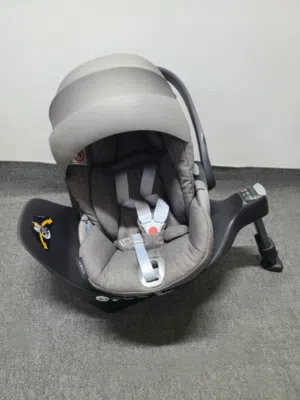 cybex Cloud Z i-Size Plus infant car seat with ISOFIX Base 360 degree rotation