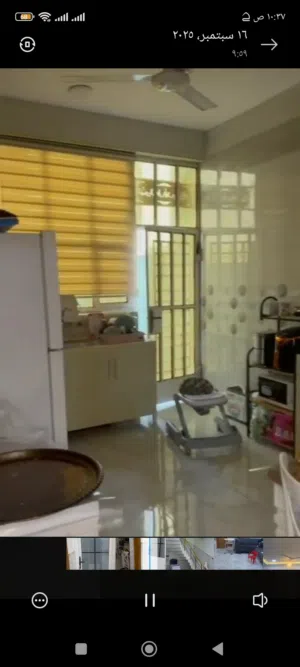 يوجد منزل طابق واحد ومنزل طابقين للبيع