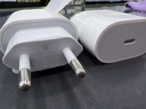 عظمة شحن ايفون الاصلية 18 واط (100٪)  Home Charger Apple PD 18w org(100%)