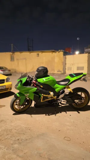 كاواساكي نينجا للبيع رقم وسنوية
