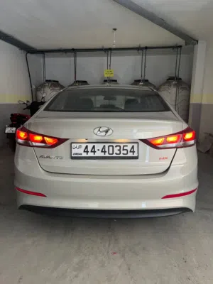 Used Hyundai Avante in Amman