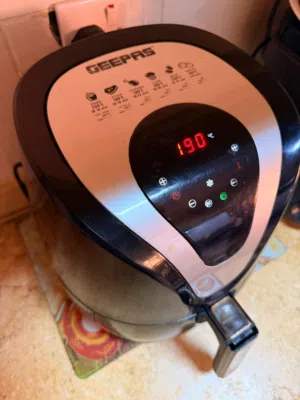 GEEPAS Air fryer قلايه هؤايه