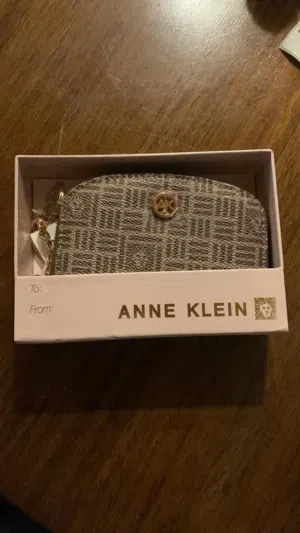 brand new anne klein card case