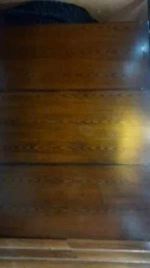 غرفة نوم مستعمله للبيع( خشب لاتيه )حالة جيد جيدا