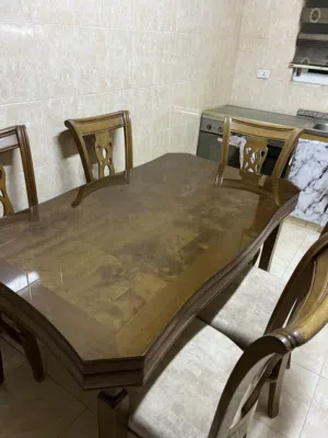 طاولة سفرة خشب مستعمل بحالة الوكالة