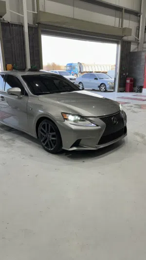 لكزس IS 250 F SPORT