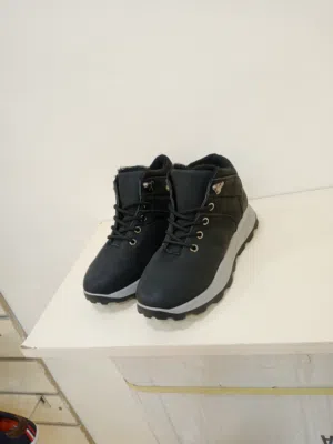 للجادين للبيع شروة كمية أحذية نسائية شتوي اوروبي اصلي جديد للجادين