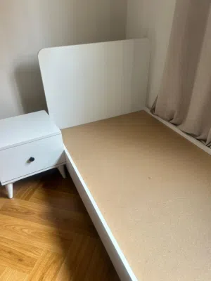 سرير وكوميدينو ايكيا
