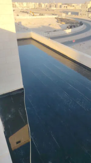 عازل اسطح عازل حمامات مطابخ جميع أعمال العازل الحراري والمائي عزل دكتتات التكيف عازل كيربي
