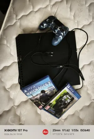 نوع فات وليس سلم playstation 4. 500gb. مع جهاز تحكم واحد