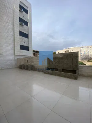 شقة فاخرة للبيع في أم السماق - قرب مكة مول 155م مع ترسات 120م تشطيب سوبر ديلوكس لم تسكن بسعر مغري