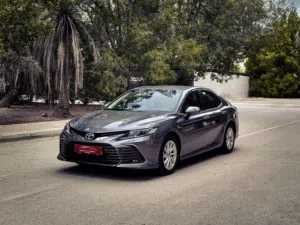 TOYOTA CAMRY GLE MODEL 2023 SINGLE OWNER AGENCY SERVICE UNDER WARRANTY LOW KILOMETERS