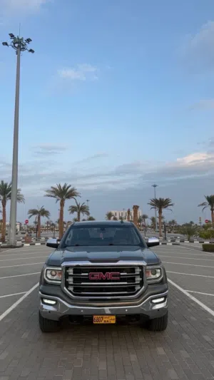 GMC سيرا SLT
