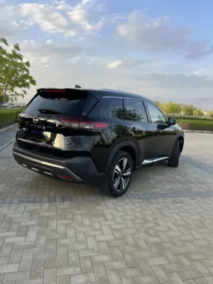 نيسان روج بيع مستعجل الموتر فول اوبشن فقط يحتاج تغير مكينه