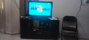شاشة سامسونج عادي 43 بوصة مع طاولة وريسيفر