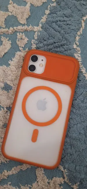 Apple iPhone 11 64 GB in Muscat