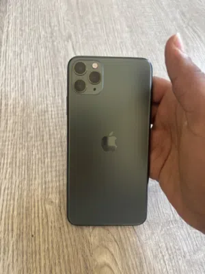 Apple iPhone 11 Pro Max 64 GB in Amman