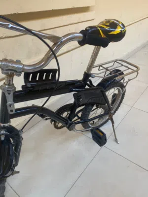 رامبو جديد مقاس 16 نضيف جدا استعمال خفيف مع مقعده خلفيه و بيدرات و بريكي خلفي قوي جدا              .