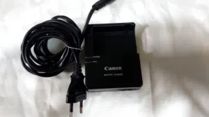 canon LC-E8E battery charger شاحن بطارية كانون