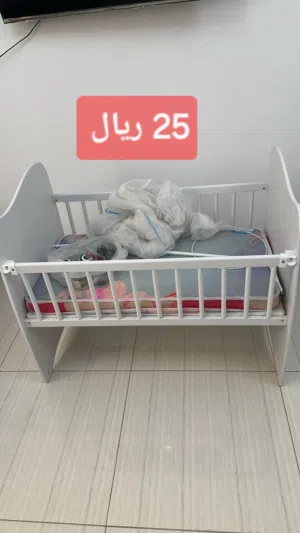 أغراض أطفال متنوعة كلها ماركات اصلية للبيع بسعر مناسب