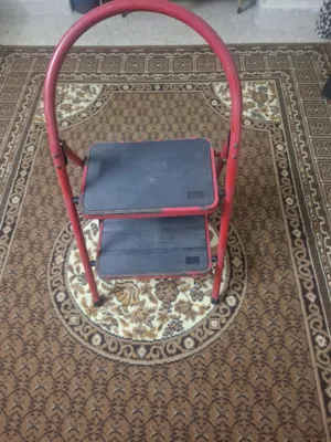 سلم حديد درجتين قوي جدا يتحمل وزن 180 كيلو بحالة الجديد