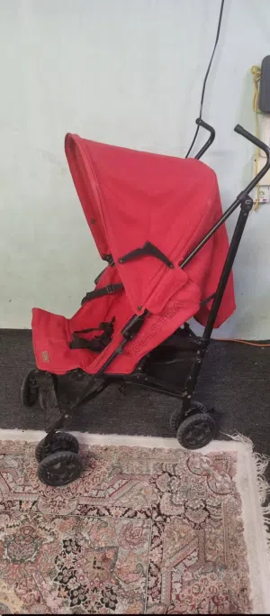 Stroller in good condition used not much easy to fold...