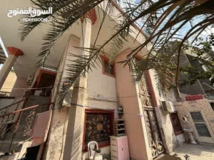 بيت قديم قابل للسكن في الاندلس