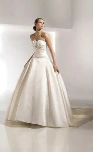 فستان زفاف Pronovias Barcelona أصلي مقاس 38 بكورسيه داخلي ملبوس مرة واحدة