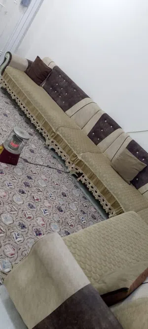 نص ديوان عشر مقاعد خمس قطع