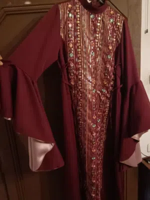 فستان خمري جديد