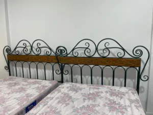 سرير حجم نفر ونص مع الدوشك Small Double  bed with Mattress