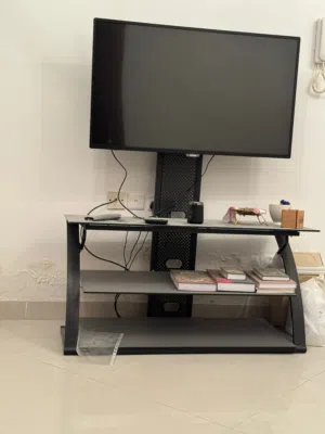 تلفزيون فيلبس شبه جديد