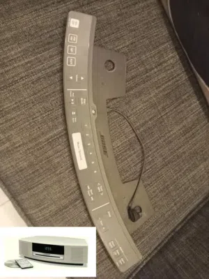 لوحة تحكم مدمجة تعمل باللمس (Integrated Touchpad Control IC-1) مخصصة لأنظمة الصوت من نوع Bose Wave M
