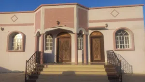 منزل طابق واحد بولاية نخل مرتفعات نخل قريب من مسجد والخدمات للبيـــــــــــــع