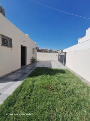 1 m2 2 Bedrooms Townhouse for Rent in Tripoli Ain Zara