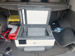 طابعة HP OfficeJet Pro: طابعة ملونة متكاملة (3 في 1) تدعم الطباعة والمسح الضوئي