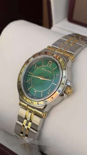 ساعة اجنر Aigner بقرص اخضر و ارقام عربية من الاصدارات المميزة جدا ً