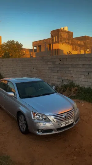 Used Toyota Avalon in Tripoli