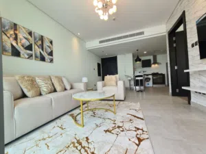 الايجار شقة فاخره في شارع المعارض شامل الكهرباء Luxury apartment for rent in Exhibition Road, electr