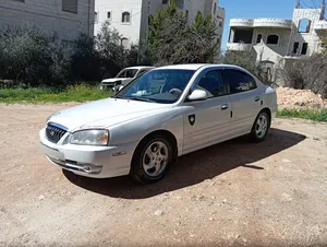 هونداي-افانتي-2005