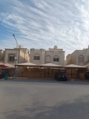 للإيجار موقع متميز فيلا في العقيله قطعة 1