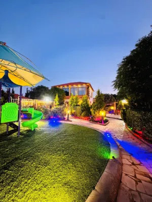 3 Bedrooms . 3 Bathrooms . 180 m24