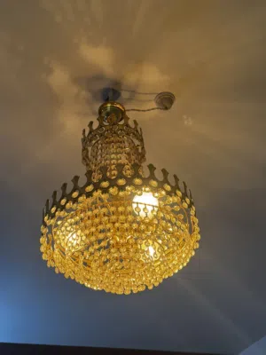 ثريات انتيكا