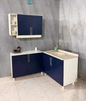 كاونتر خشب mdf قياس متر  وسنك متر  ملحق متر  هيكل Mdf.   ا