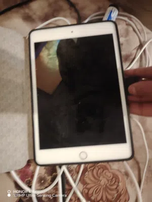 Apple iPad 5 64 GB in Tripoli