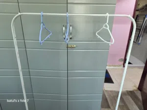 clothes keeping stand with hanger new