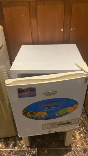 ثلاجه صغيره للبيع