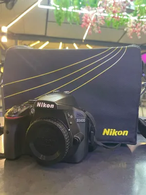 DSLR Cameras . Nikon . Used1